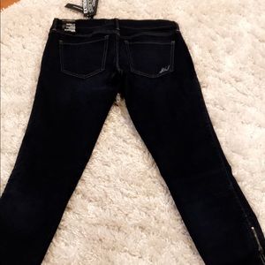 Sexy must have ankle jeans